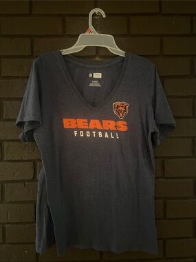 Team Apparel Chicago Bears Navy Blue and Orange V-Neck Tee